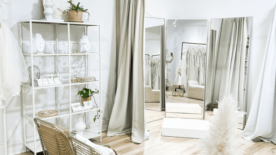 HOW TO CHOOSE THE BEST VEIL FOR YOUR WEDDING DAY - Love and Lee Apparel