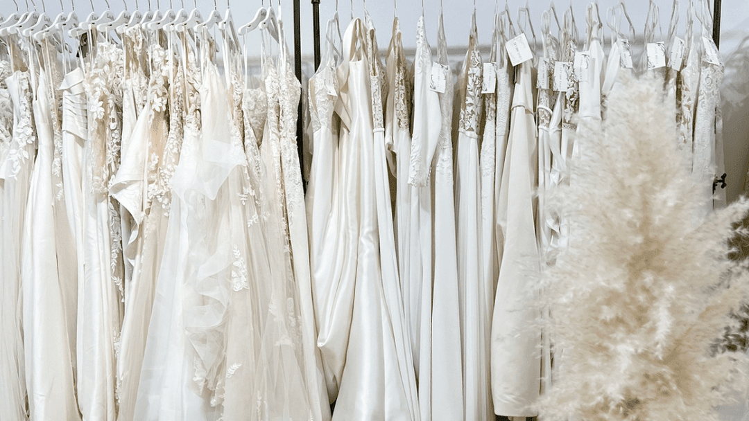7 ALTERNATIVES TO AN OPEN BAR - Love and Lee Apparel