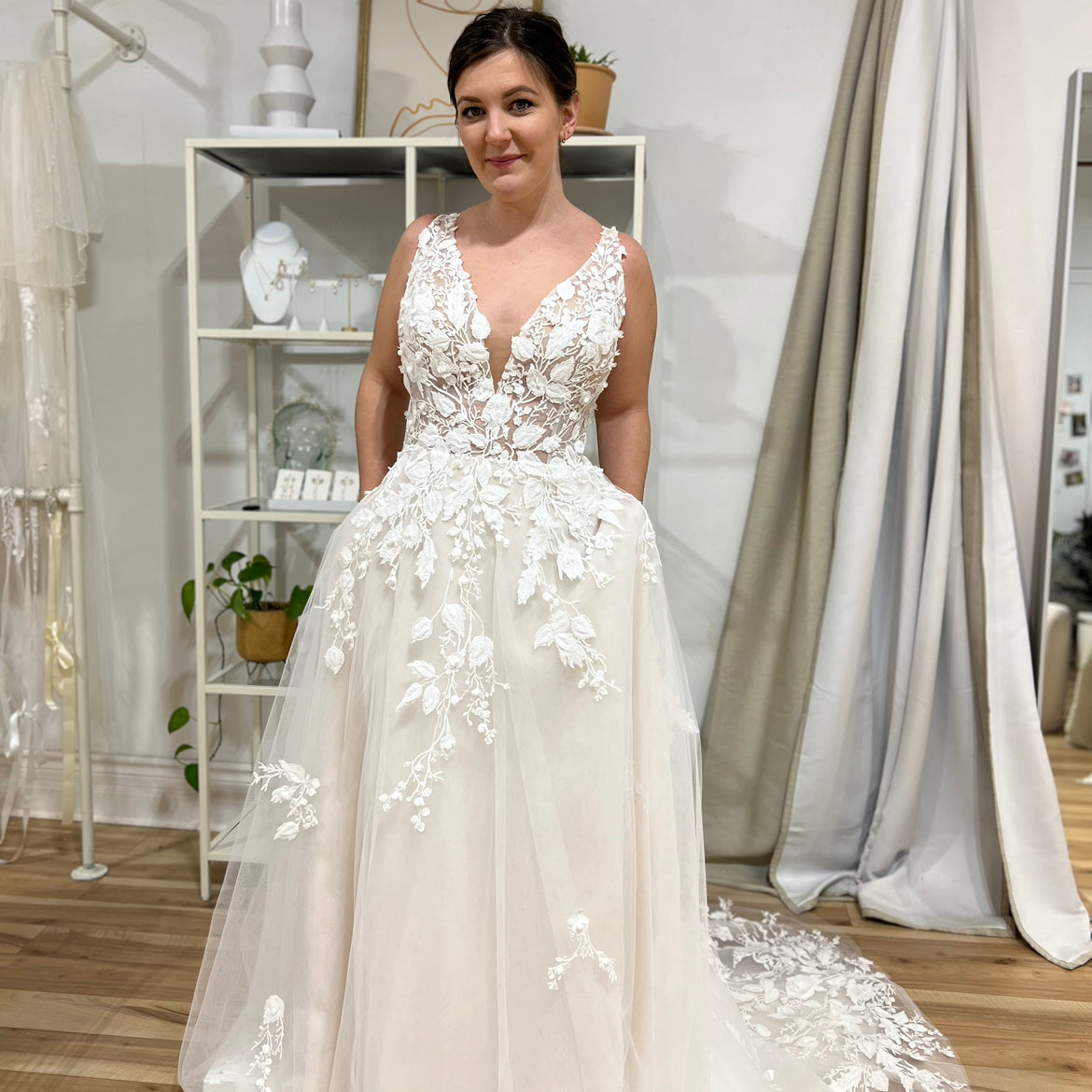 Break the Norm: Fun Veil and Cape Ideas for Every Bride