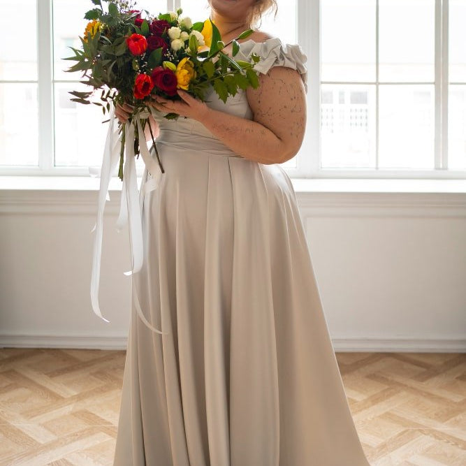 WHERE DREAMS EMBRACE CURVES: THE BEST ONLINE STORE FOR PLUS SIZE BRIDAL DRESSES - Love and Lee Apparel