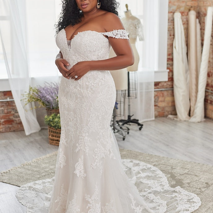 PLUS SIZE WEDDING DRESSES