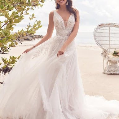 LOVE AND LEE'S STUNNING BRIDESMAID DRESSES IN MONTREAL: ELEVATE YOUR BRIDAL PARTY STYLE - Love and Lee Apparel
