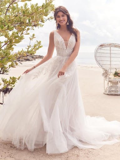 LOVE AND LEE'S STUNNING BRIDESMAID DRESSES IN MONTREAL: ELEVATE YOUR BRIDAL PARTY STYLE - Love and Lee Apparel