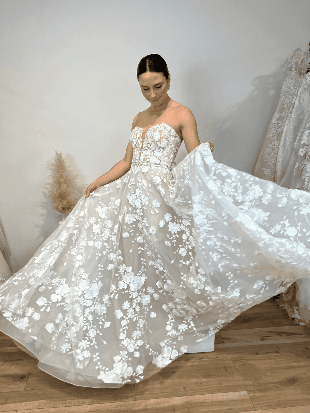 WEDDING DRESS TRENDS: OTTAWA'S MUST-HAVES - Love and Lee Apparel