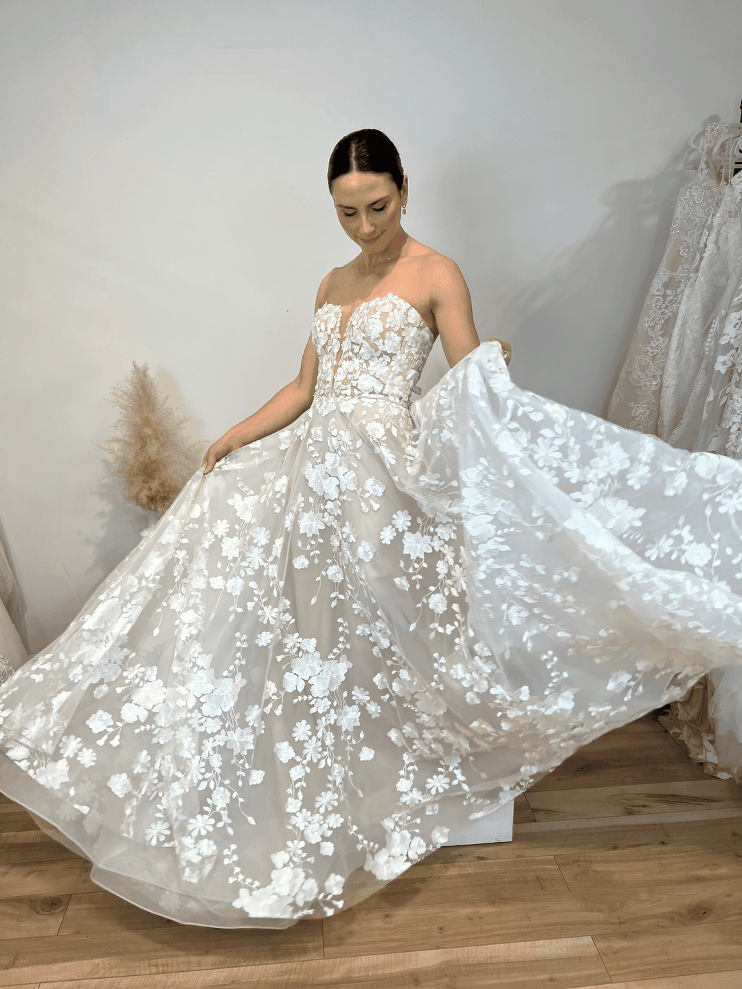 WEDDING DRESS TRENDS