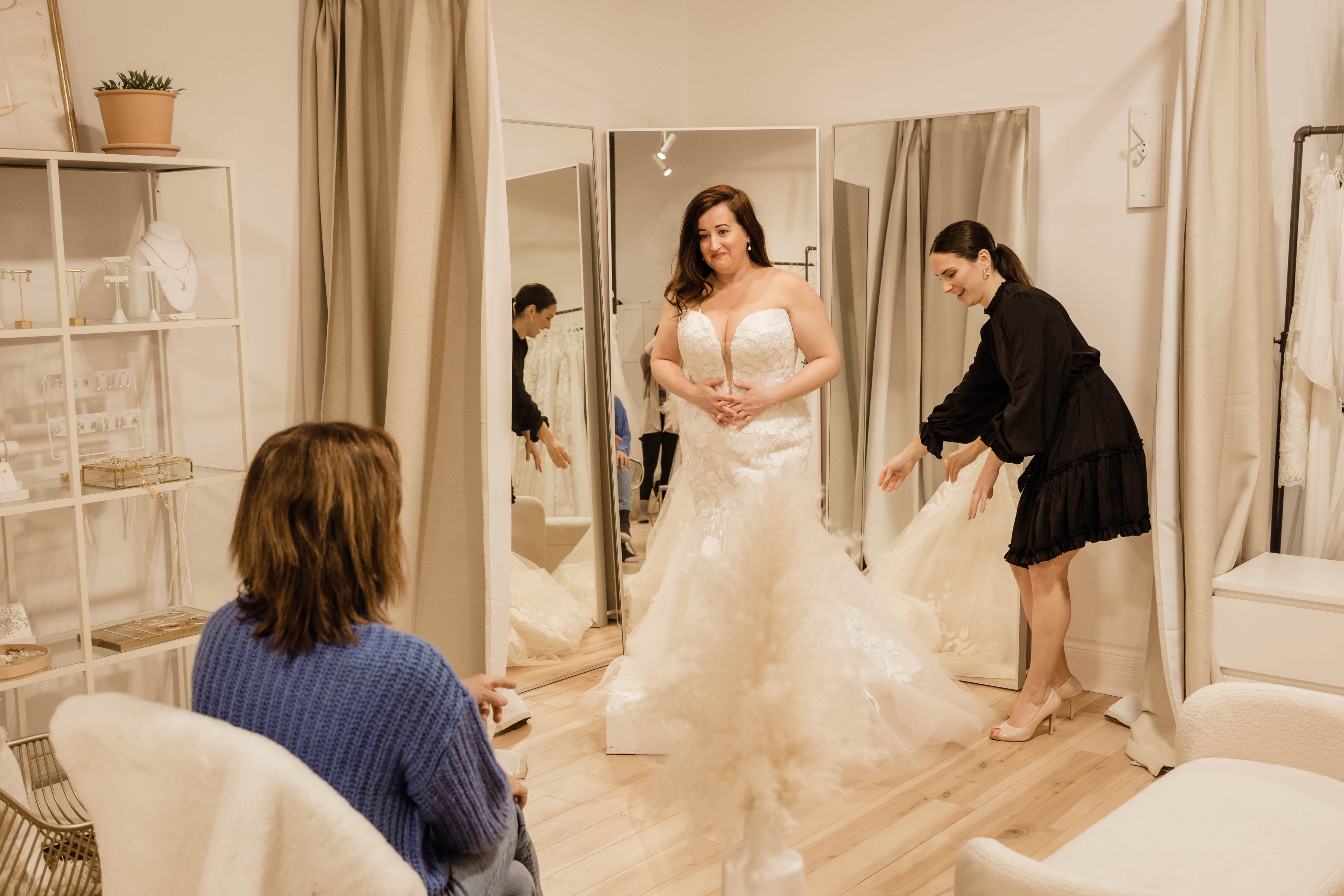 Plus Size Wedding Dresses Montreal | Love & Lee Bridal Boutique