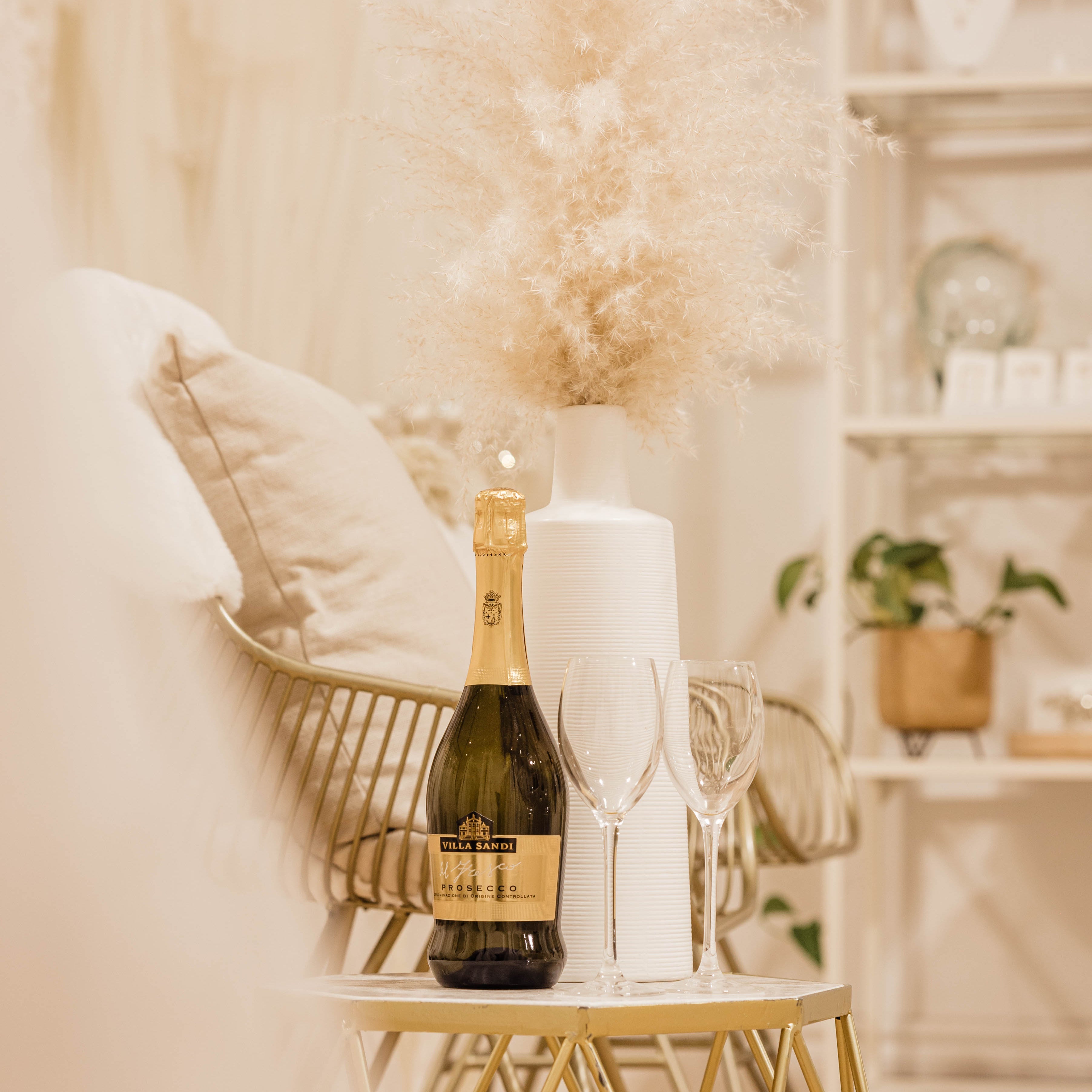LOVE & LEE: YOUR EXPERTS FOR WEDDING DRESSES IN CORNWALL - Love and Lee Apparel