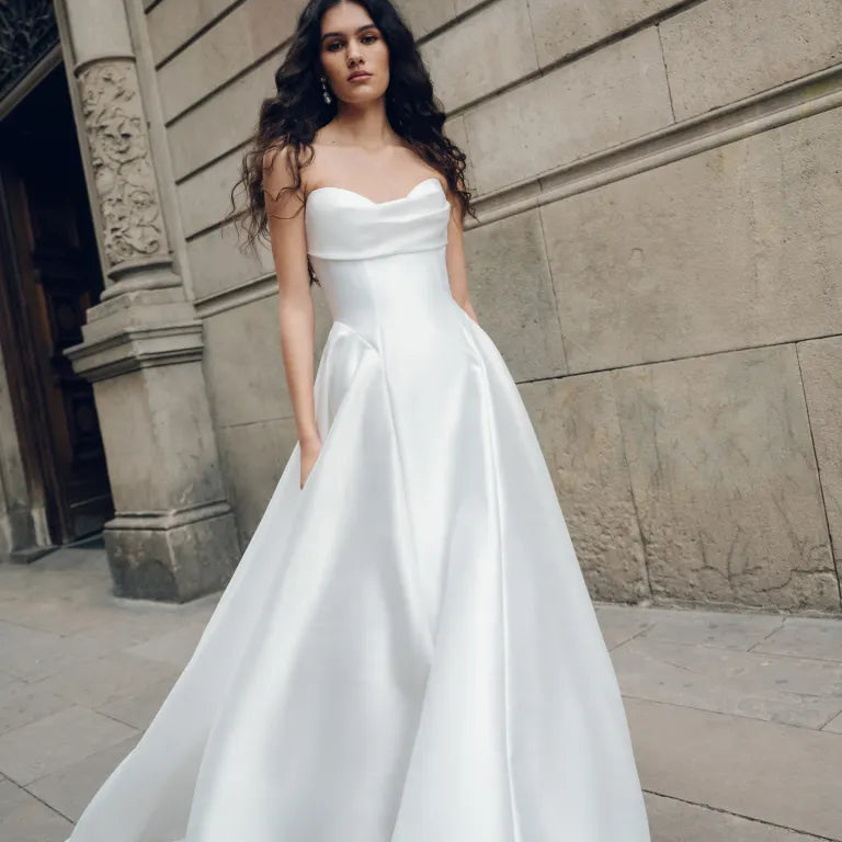 Is the Drop Waist Gown Right for Your Big Day?