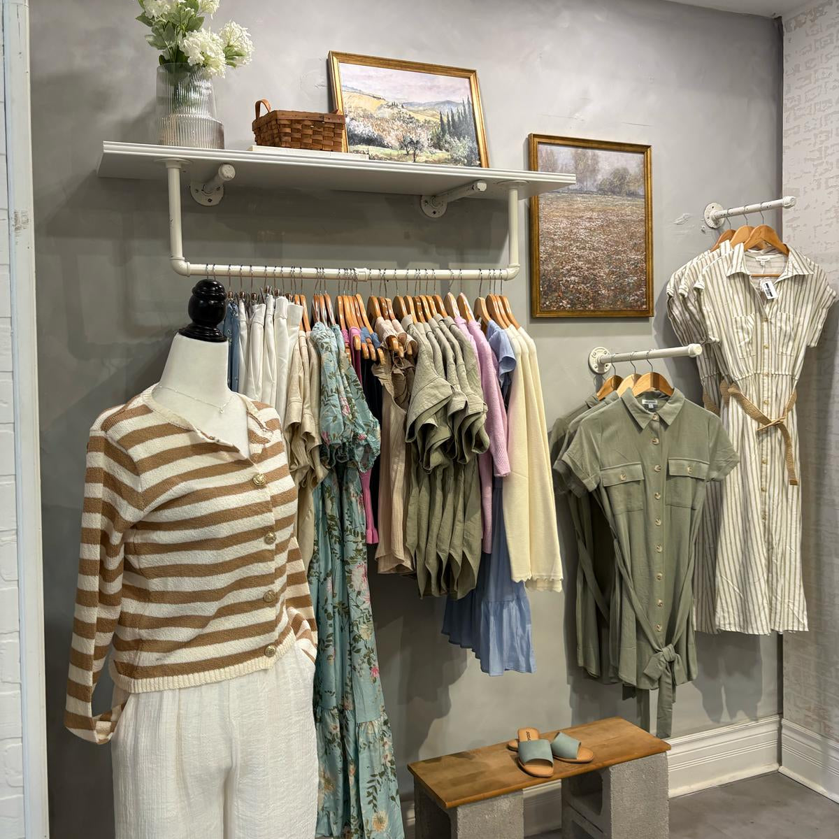 Weekend Vibes: Love & Lee’s Casual Apparel for Exploring Ottawa & Montreal