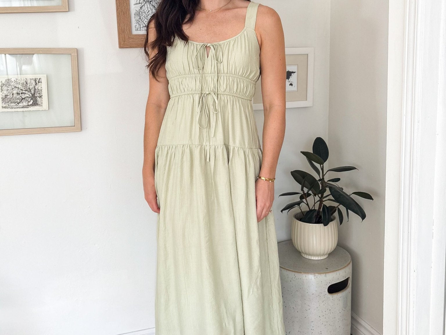 The Vanessa Front Tie Keyhole Detail Sleeveless Midi Dress - Love and Lee Apparel