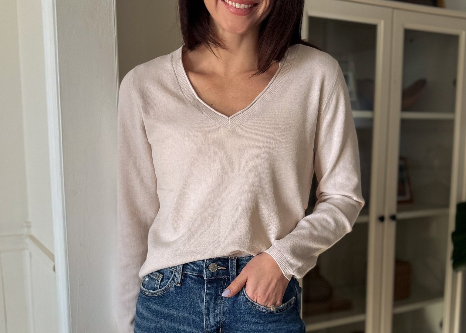 The Aurelie Long Sleeve V - Neck Knit Pullover Sweater - Love and Lee Apparel