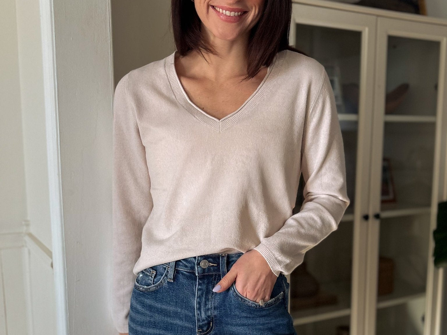 The Aurelie Long Sleeve V - Neck Knit Pullover Sweater - Love and Lee Apparel