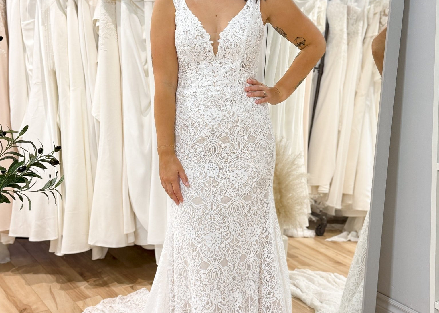 Robyn - Love and Lee Apparel