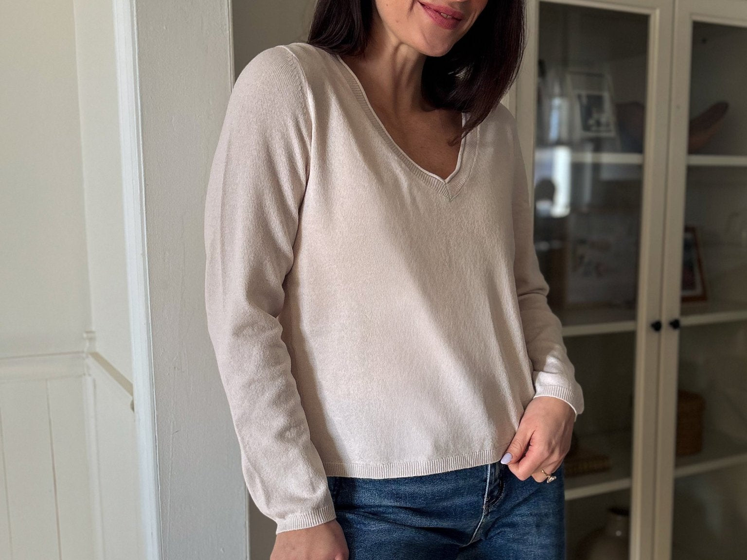 The Aurelie Long Sleeve V - Neck Knit Pullover Sweater - Love and Lee Apparel