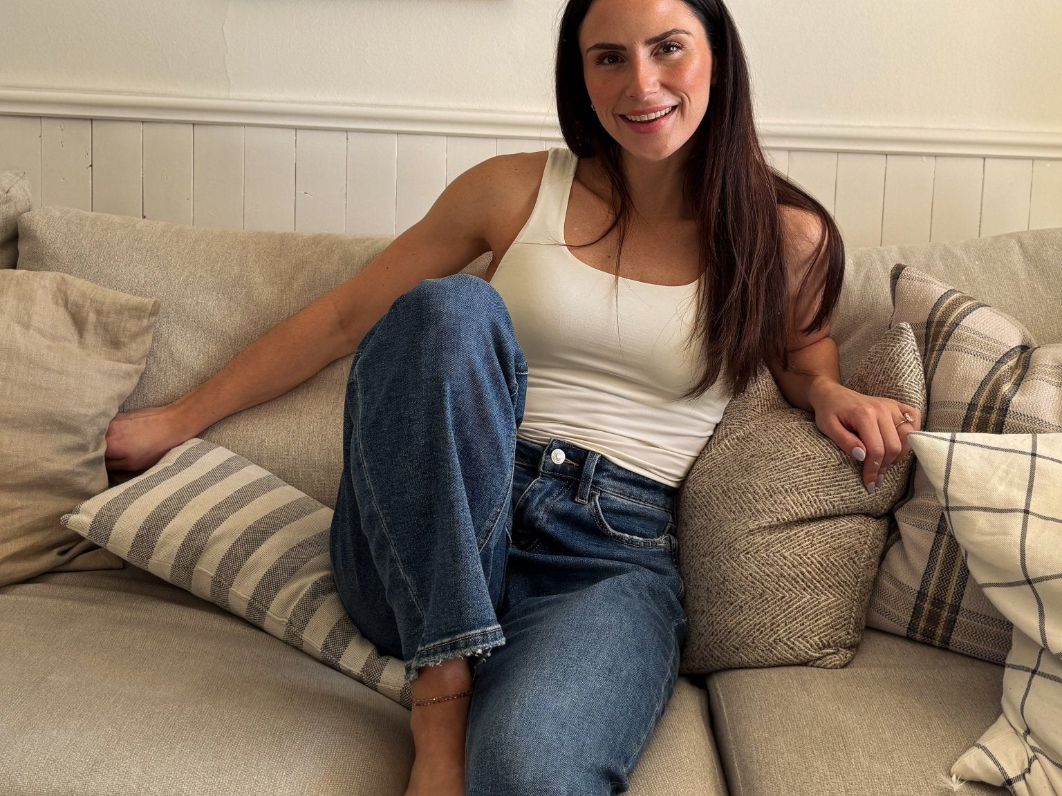The Morgan High Rise Ankle Barrel Jeans in Medium/Dark Wash - Love and Lee Apparel