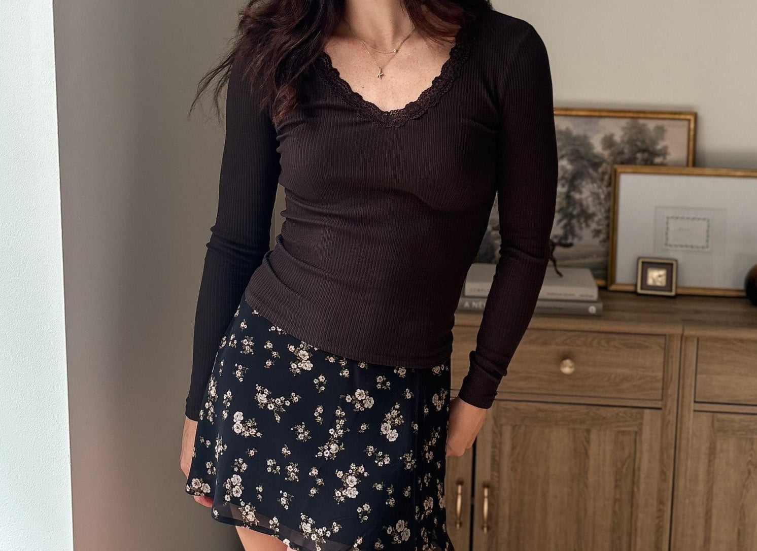 The Sara Shari Long Sleeve V-Neck Top - Love and Lee Apparel