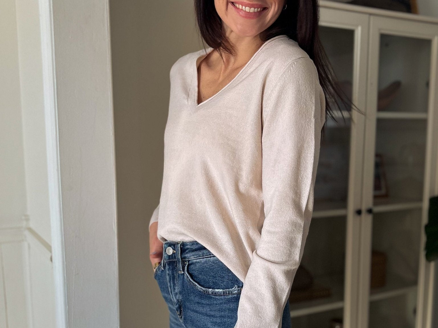 The Aurelie Long Sleeve V - Neck Knit Pullover Sweater - Love and Lee Apparel