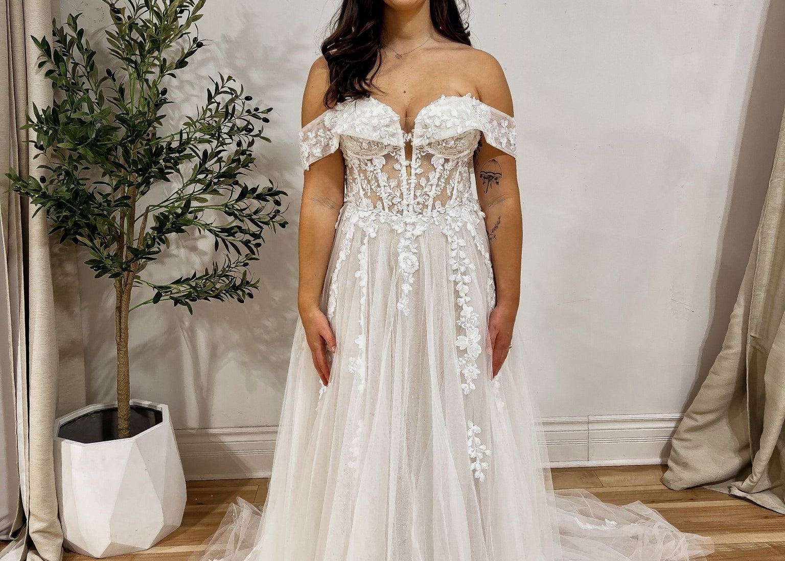 Taylor - Love and Lee Apparel