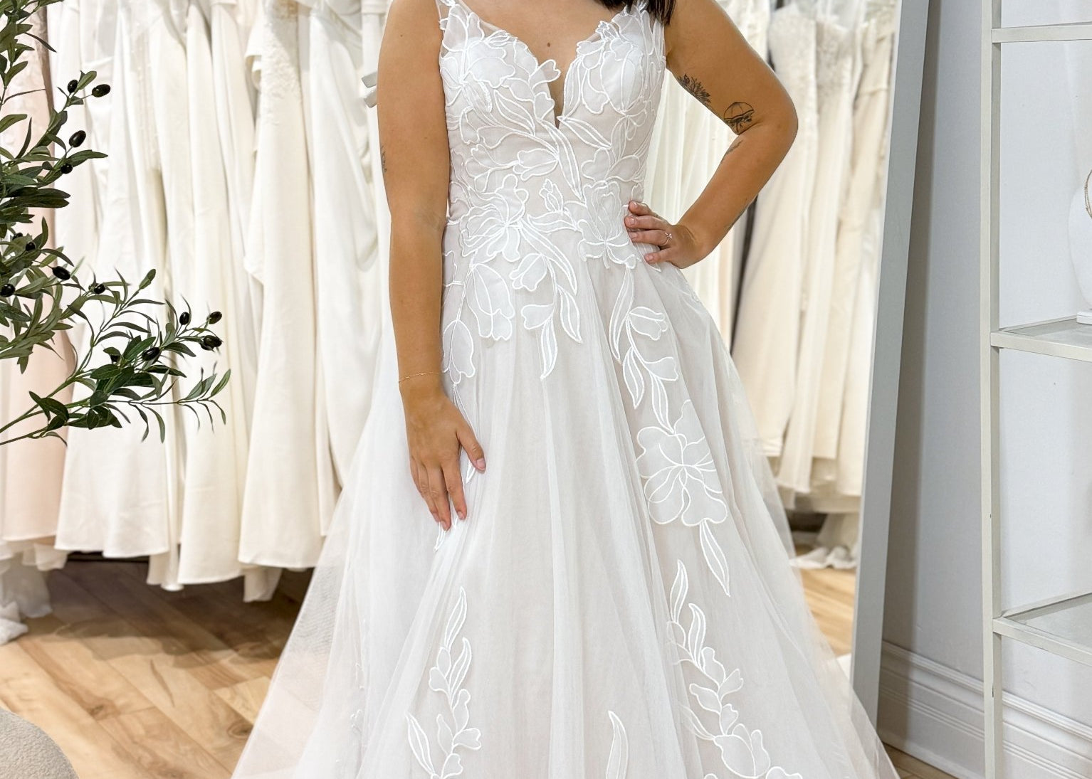 Renée - Love and Lee Apparel