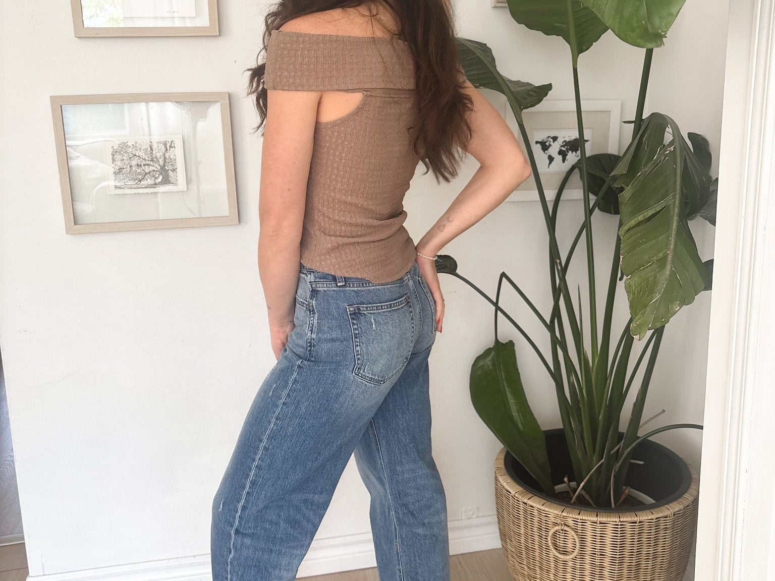 Katie High Waisted Medium Wash Barrel Jeans - Love and Lee Apparel