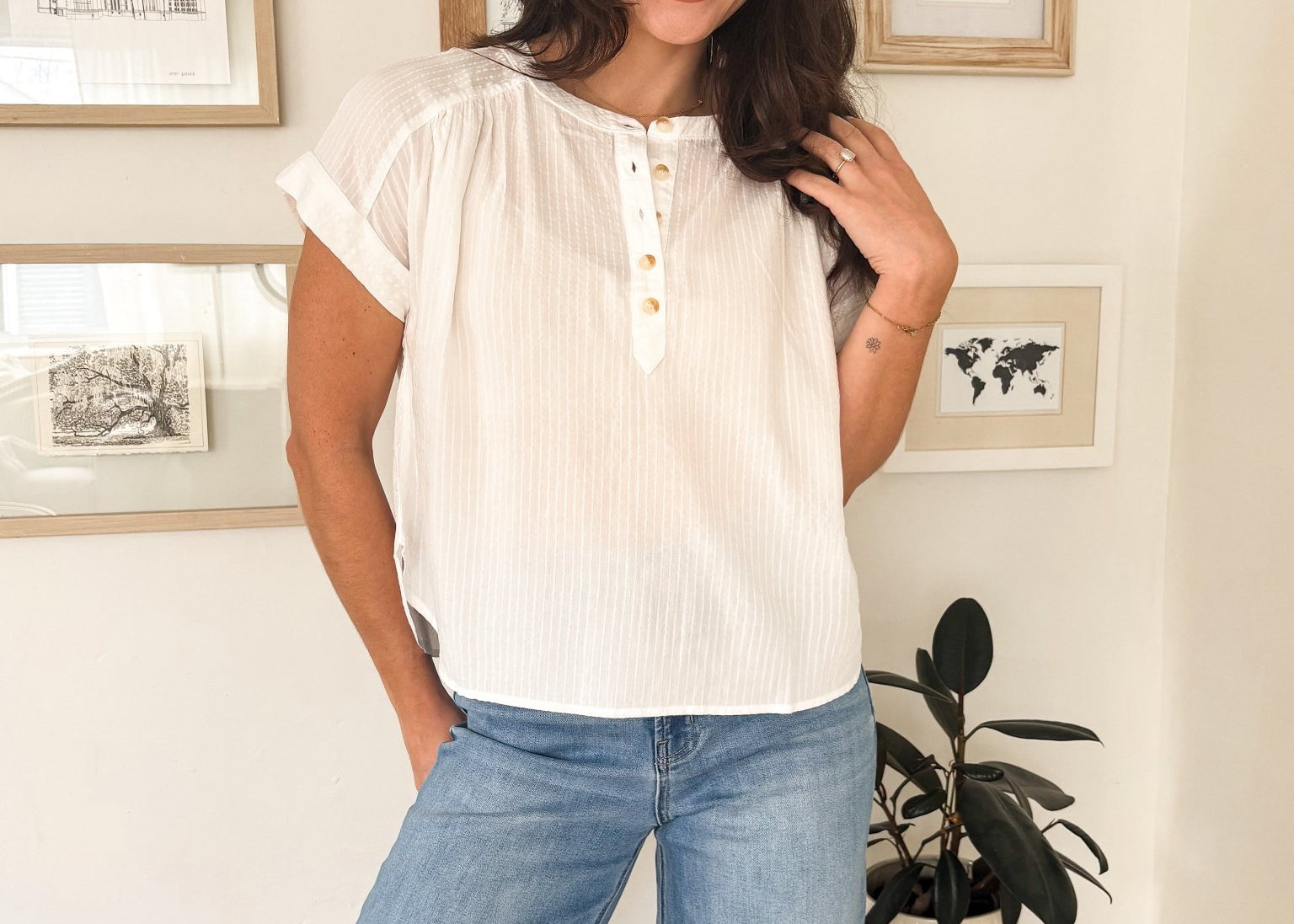 The Dorthy Ruched Shoulder Detail Short Sleeve Henley Top - Love and Lee Apparel