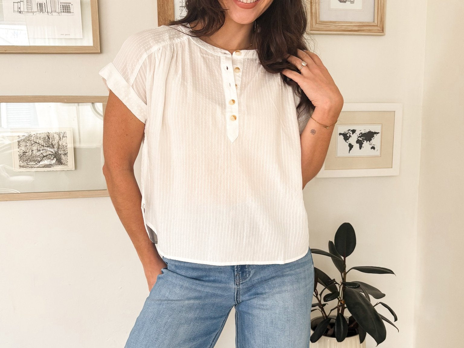 The Dorthy Ruched Shoulder Detail Short Sleeve Henley Top - Love and Lee Apparel