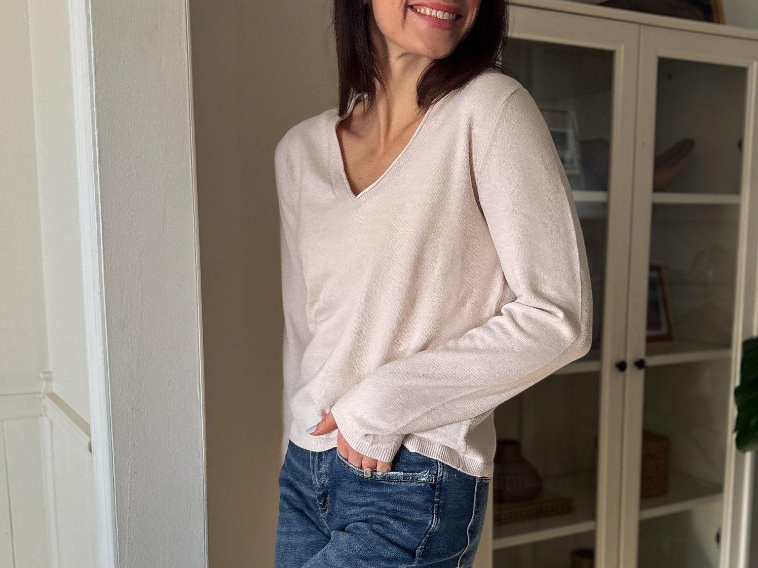 The Aurelie Long Sleeve V - Neck Knit Pullover Sweater - Love and Lee Apparel