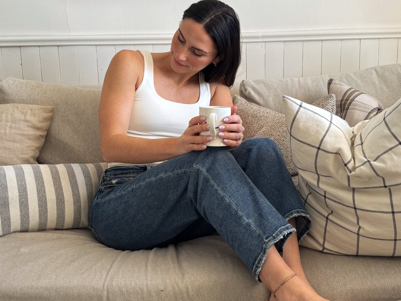 The Morgan High Rise Ankle Barrel Jeans in Medium/Dark Wash - Love and Lee Apparel
