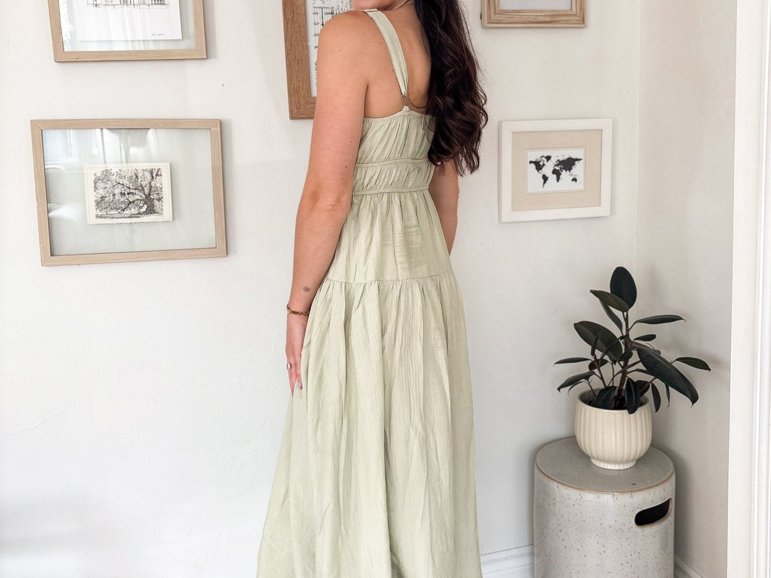 The Vanessa Front Tie Keyhole Detail Sleeveless Midi Dress - Love and Lee Apparel