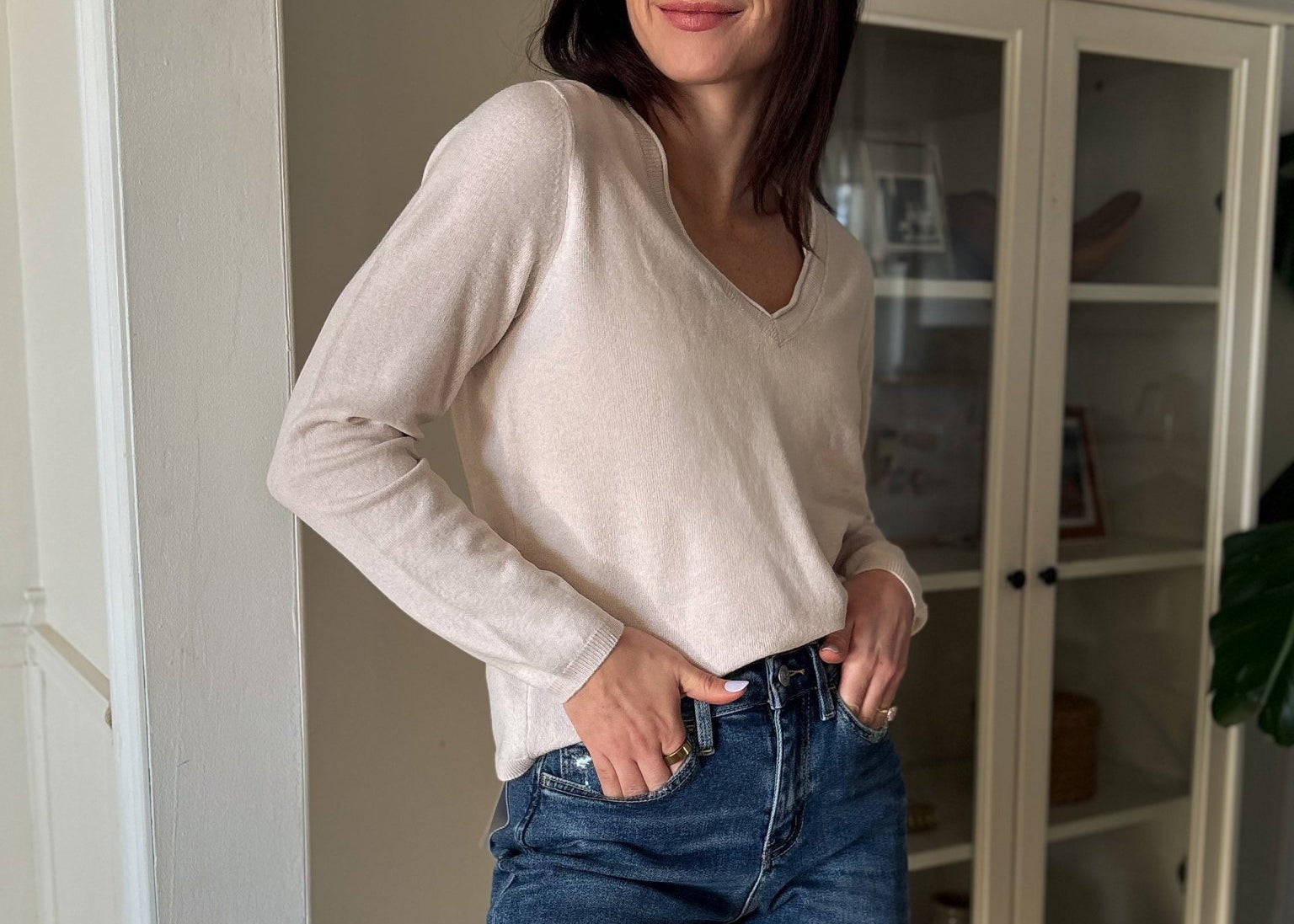 The Aurelie Long Sleeve V - Neck Knit Pullover Sweater - Love and Lee Apparel