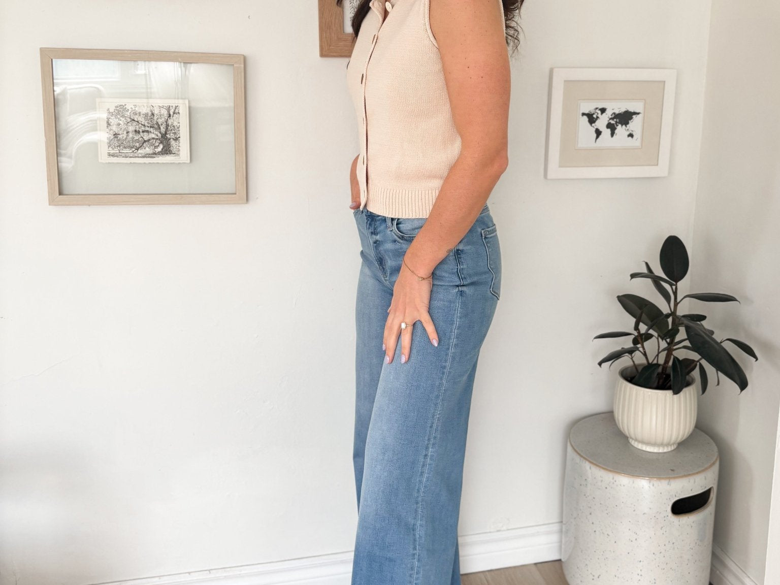 The Tori High Rise Medium Wash Frayed Hem Wide Leg Jeans - Love and Lee Apparel