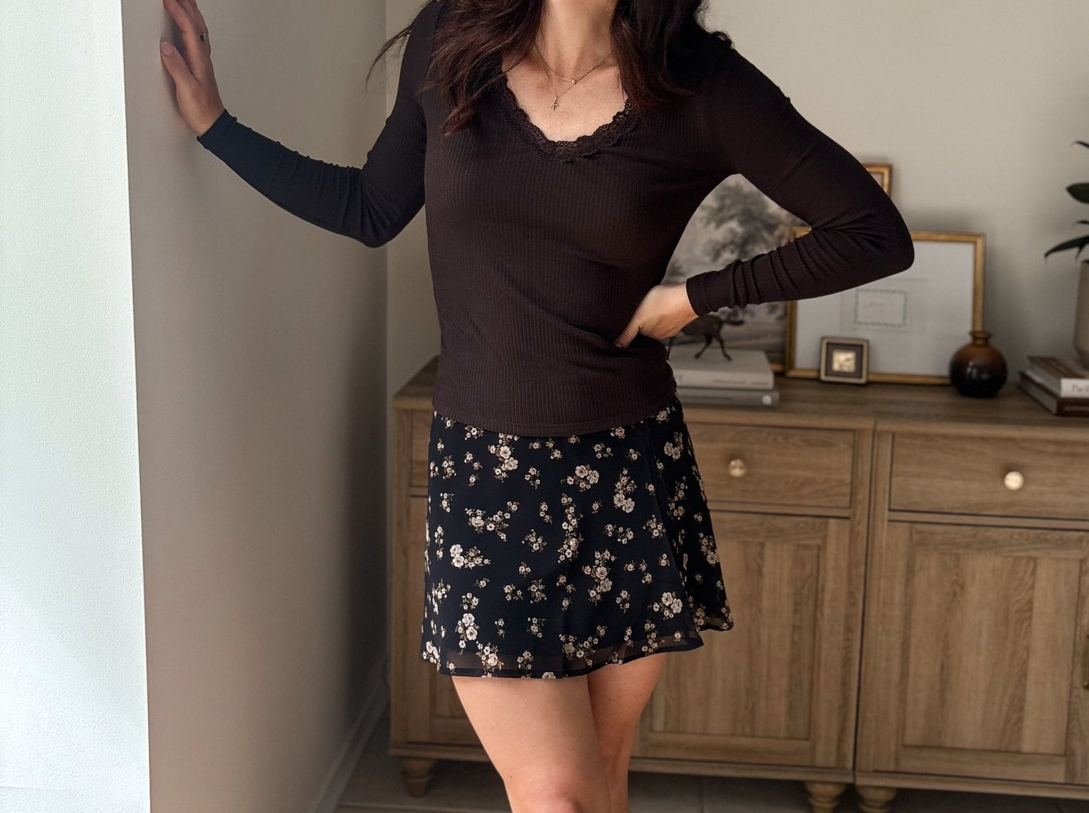 The Sara Shari Long Sleeve V-Neck Top - Love and Lee Apparel