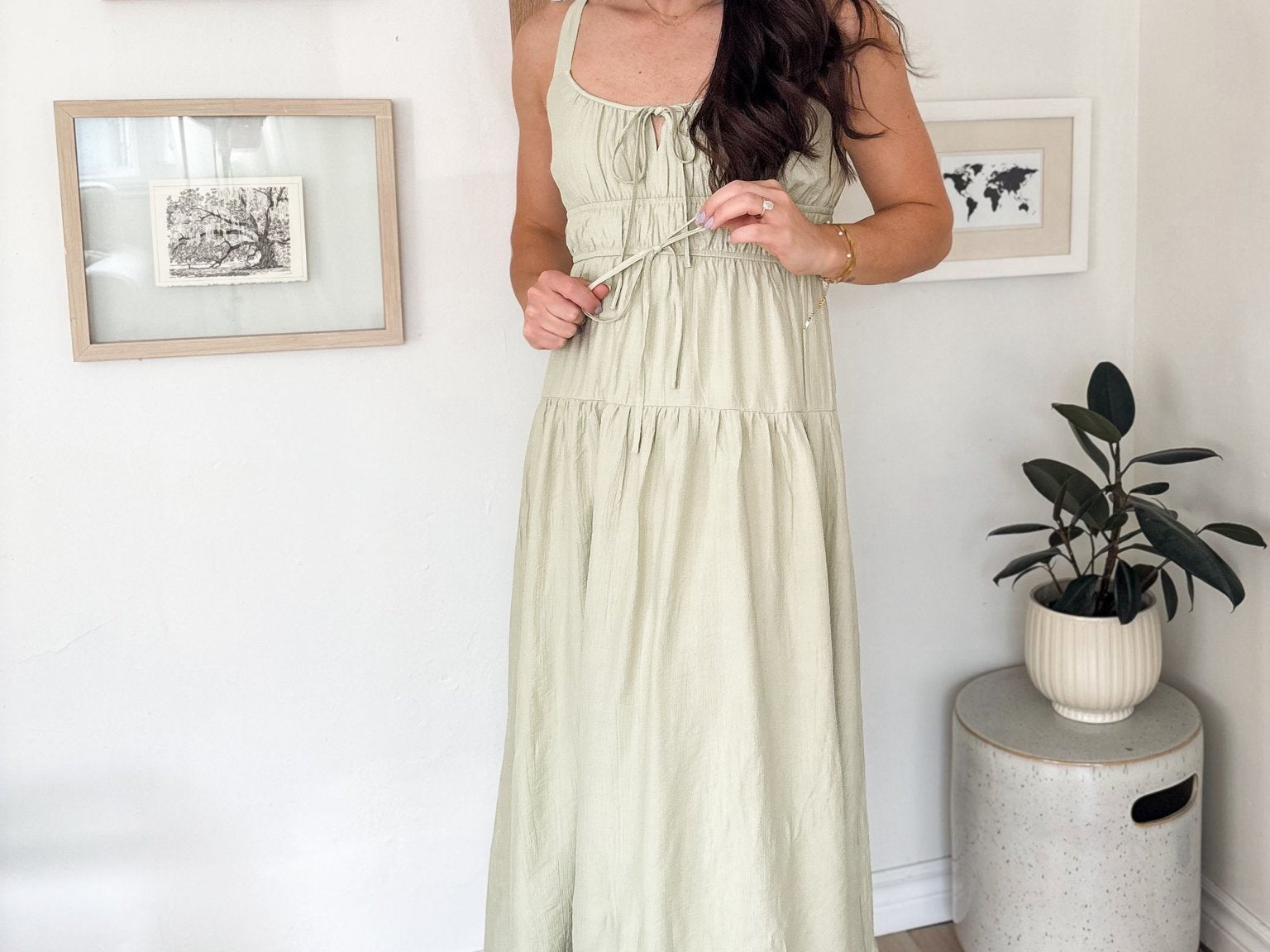 The Vanessa Front Tie Keyhole Detail Sleeveless Midi Dress - Love and Lee Apparel
