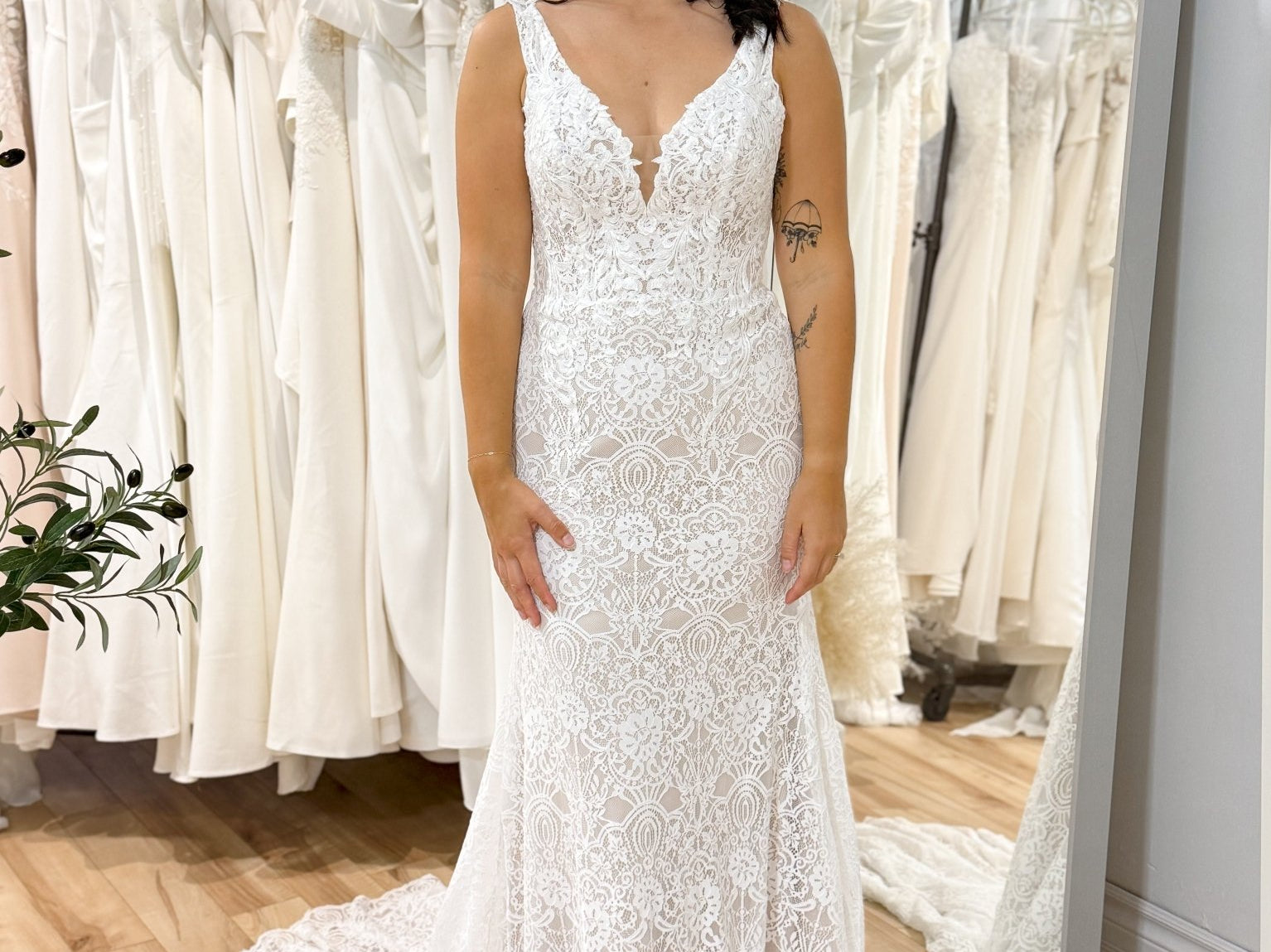 Robyn - Love and Lee Apparel