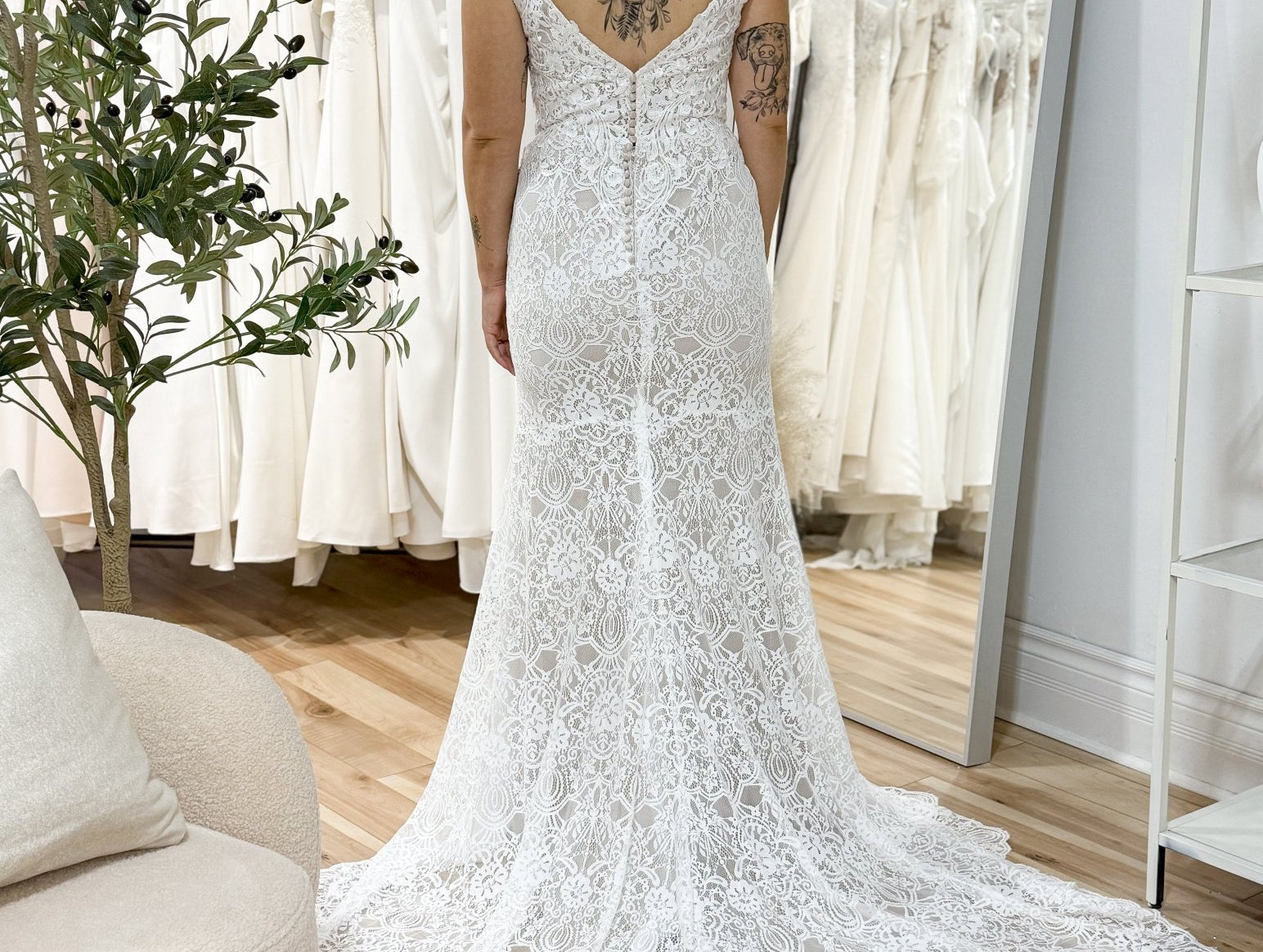 Robyn - Love and Lee Apparel