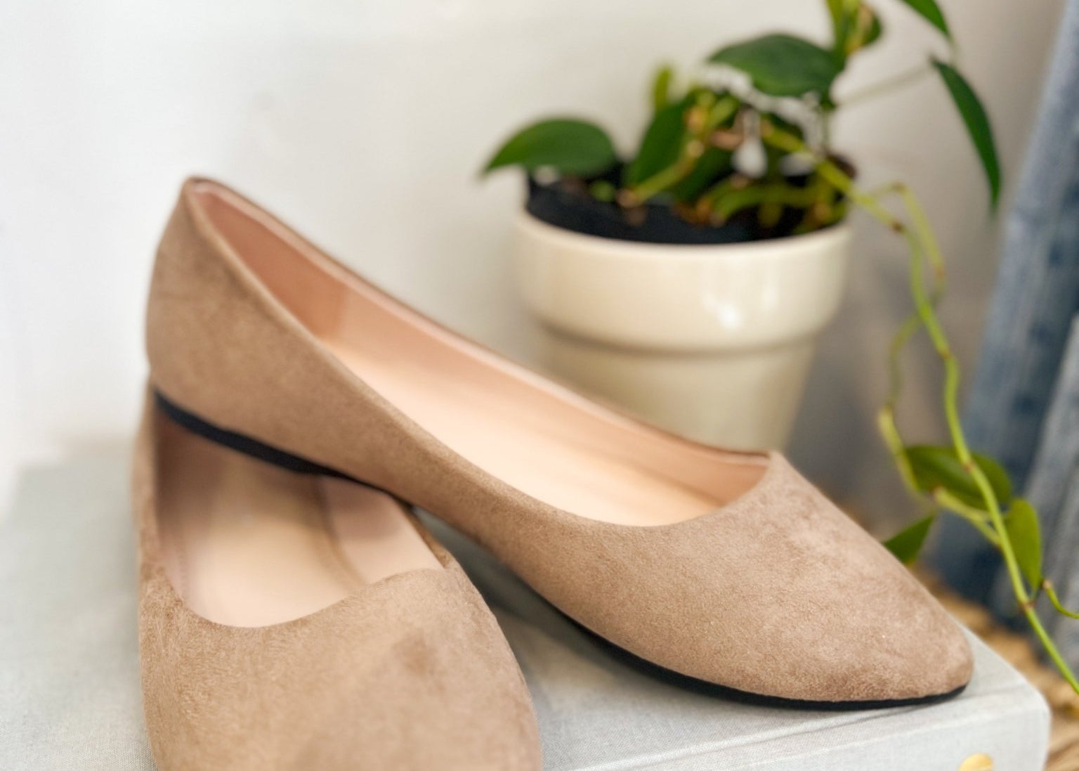 The Arrow Pointed Flat - Love and Lee Apparel