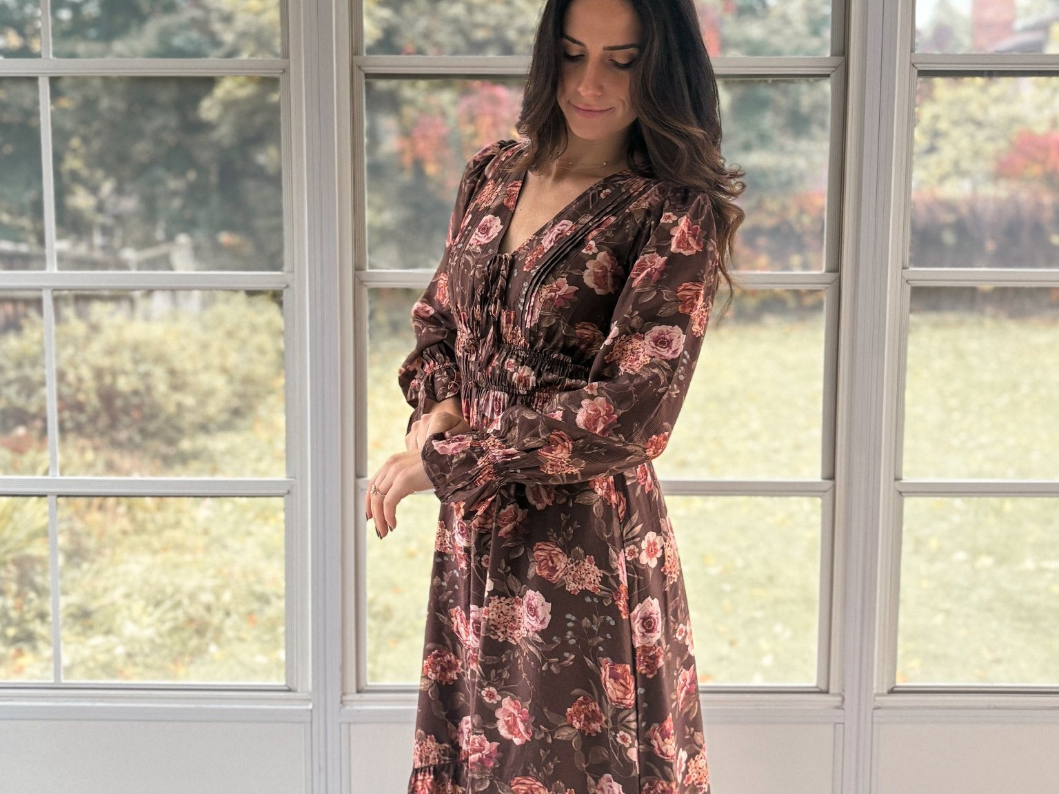 The 'Autumn Afterglow' Floral V-Neck Long Sleeve Midi Dress in Brown - Love and Lee Apparel