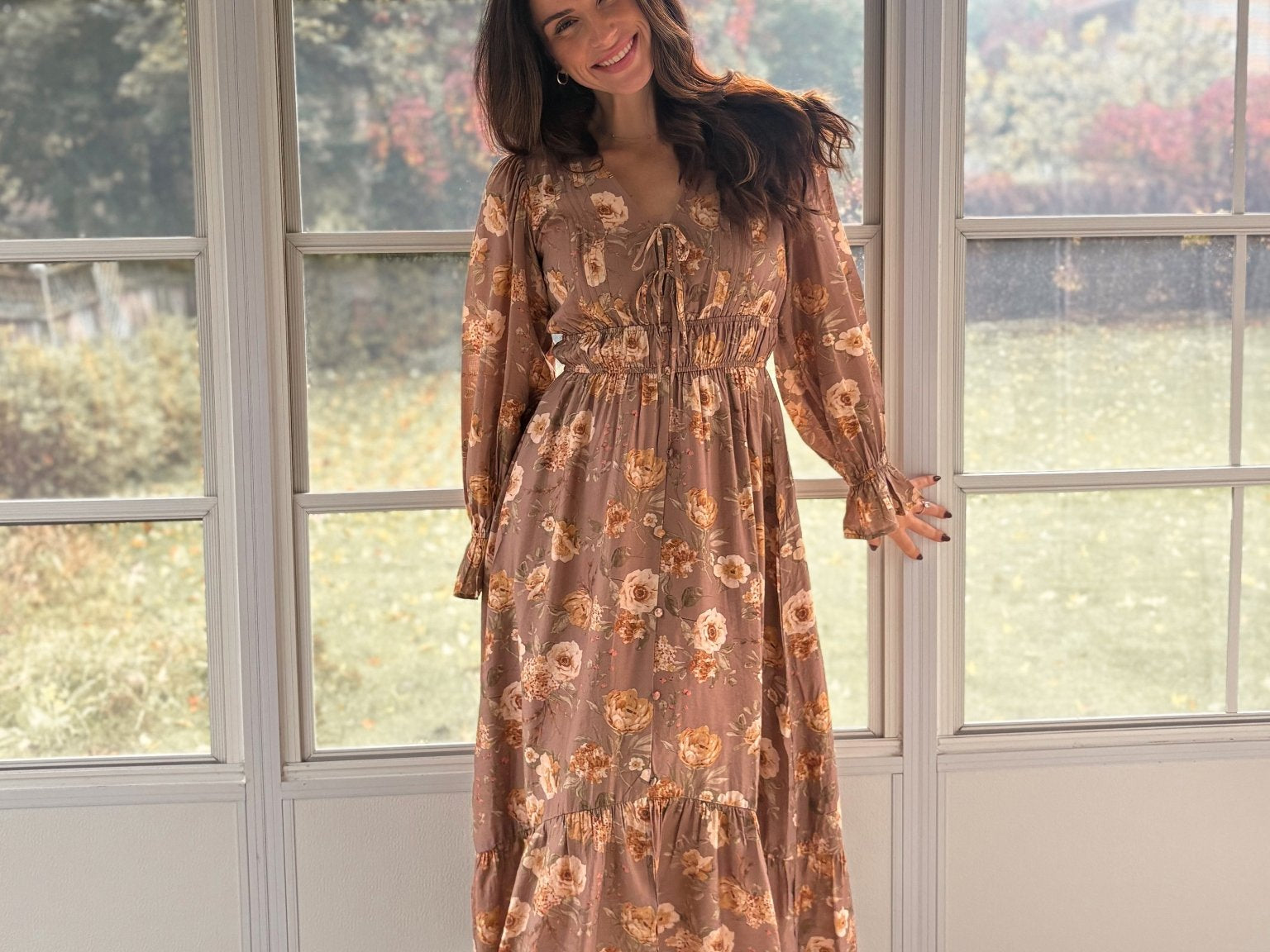 The 'Cinnamon Social' Floral V-Neck Long Sleeve Midi Dress in Mocha - Love and Lee Apparel