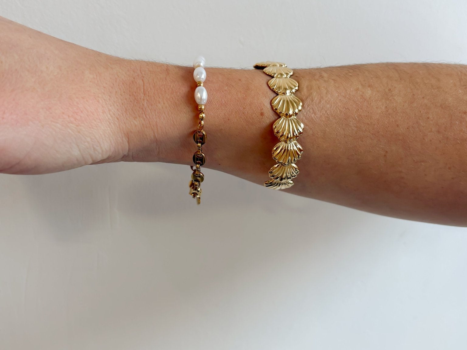 Mixed Chain Double Link and Pearl Bracelet 18K Gold Plated Steel - Love and Lee Apparel