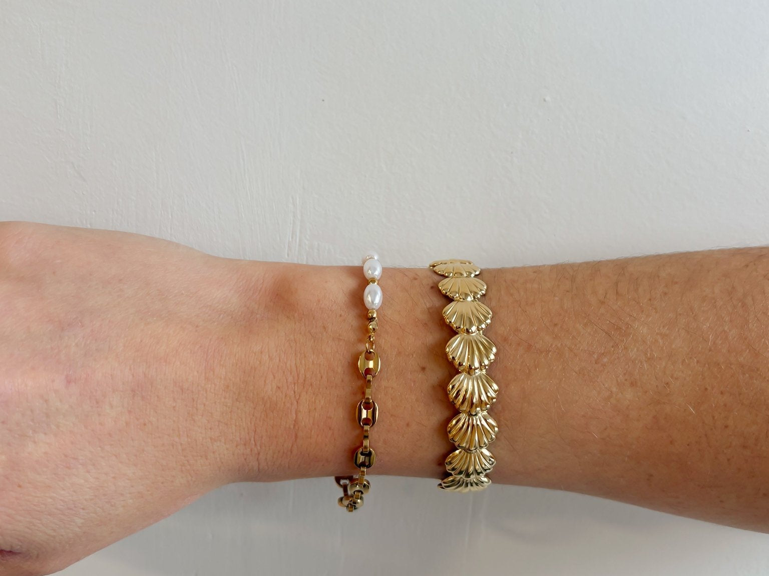 Mixed Chain Double Link and Pearl Bracelet 18K Gold Plated Steel - Love and Lee Apparel