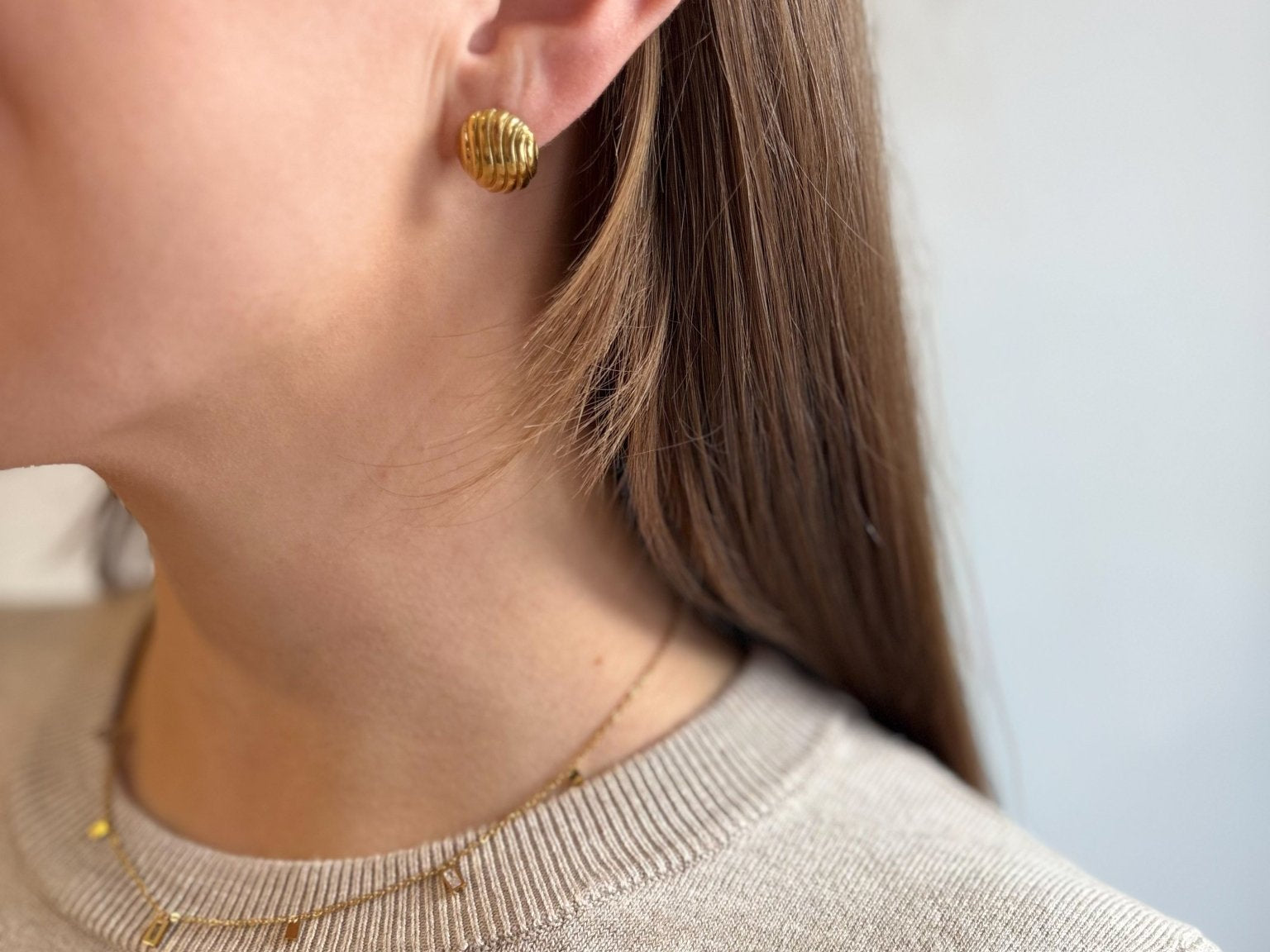 Wave Oval Stud Earrings 18K Gold Plated - Love and Lee Apparel