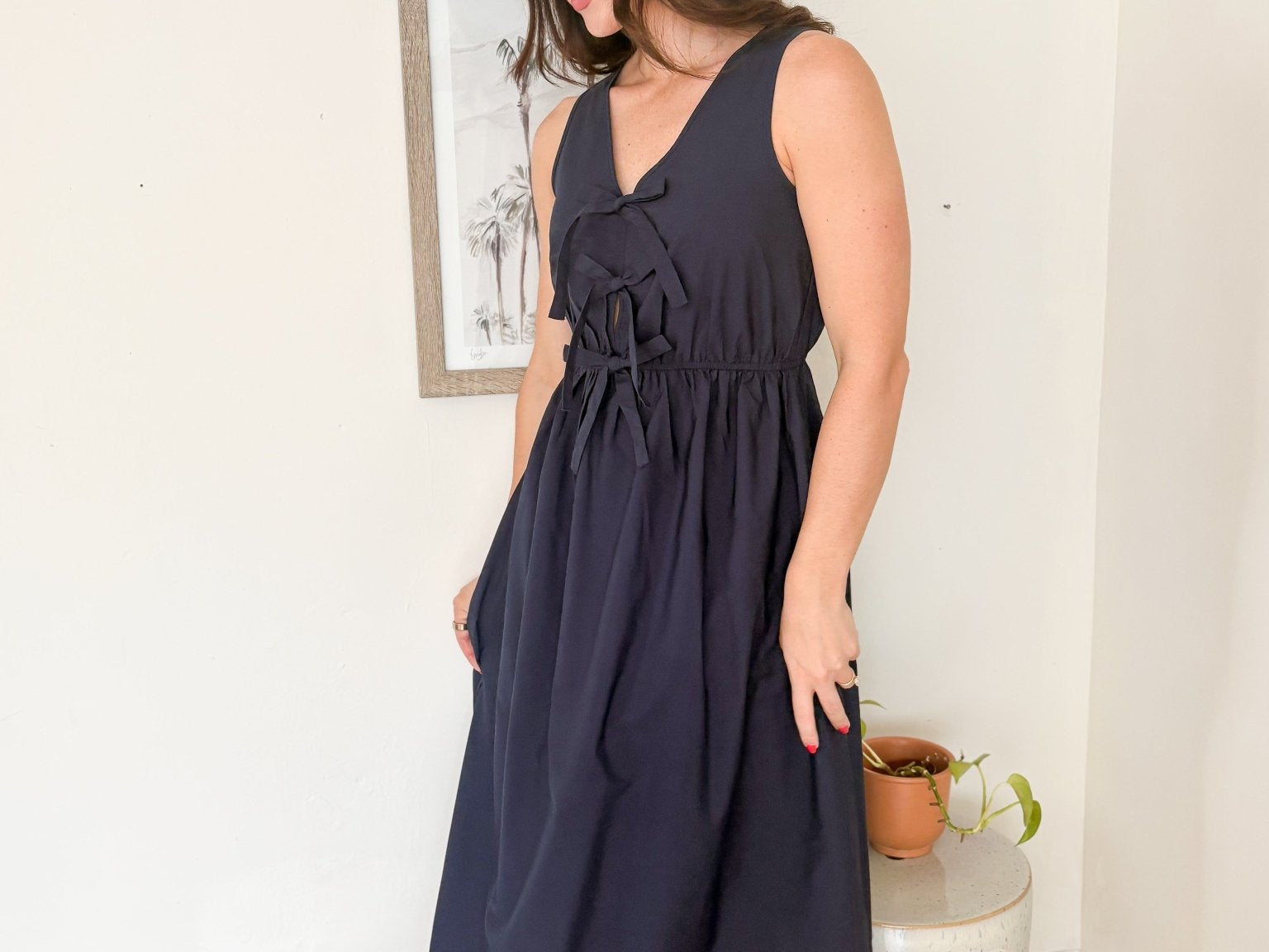 A European Summer Bow Tie Sleeveless Eyelet Hem Midi Dress in Navy - Love and Lee Apparel