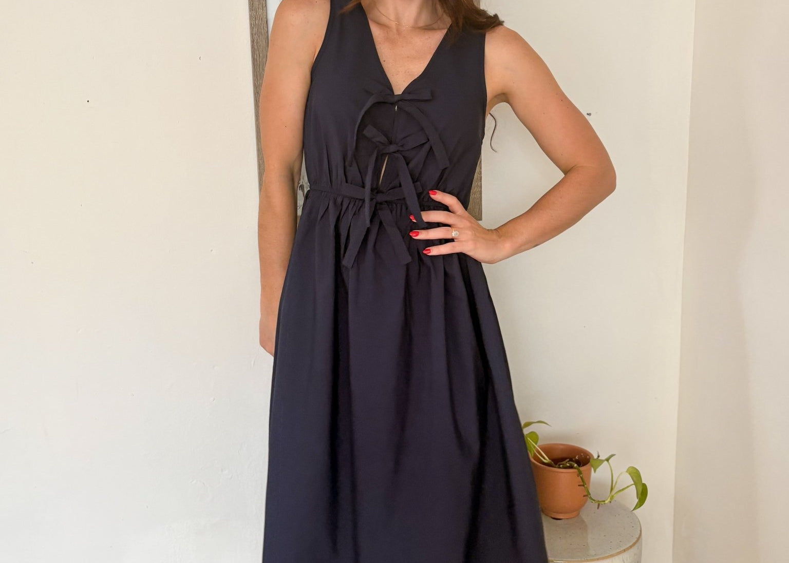 A European Summer Bow Tie Sleeveless Eyelet Hem Midi Dress in Navy - Love and Lee Apparel