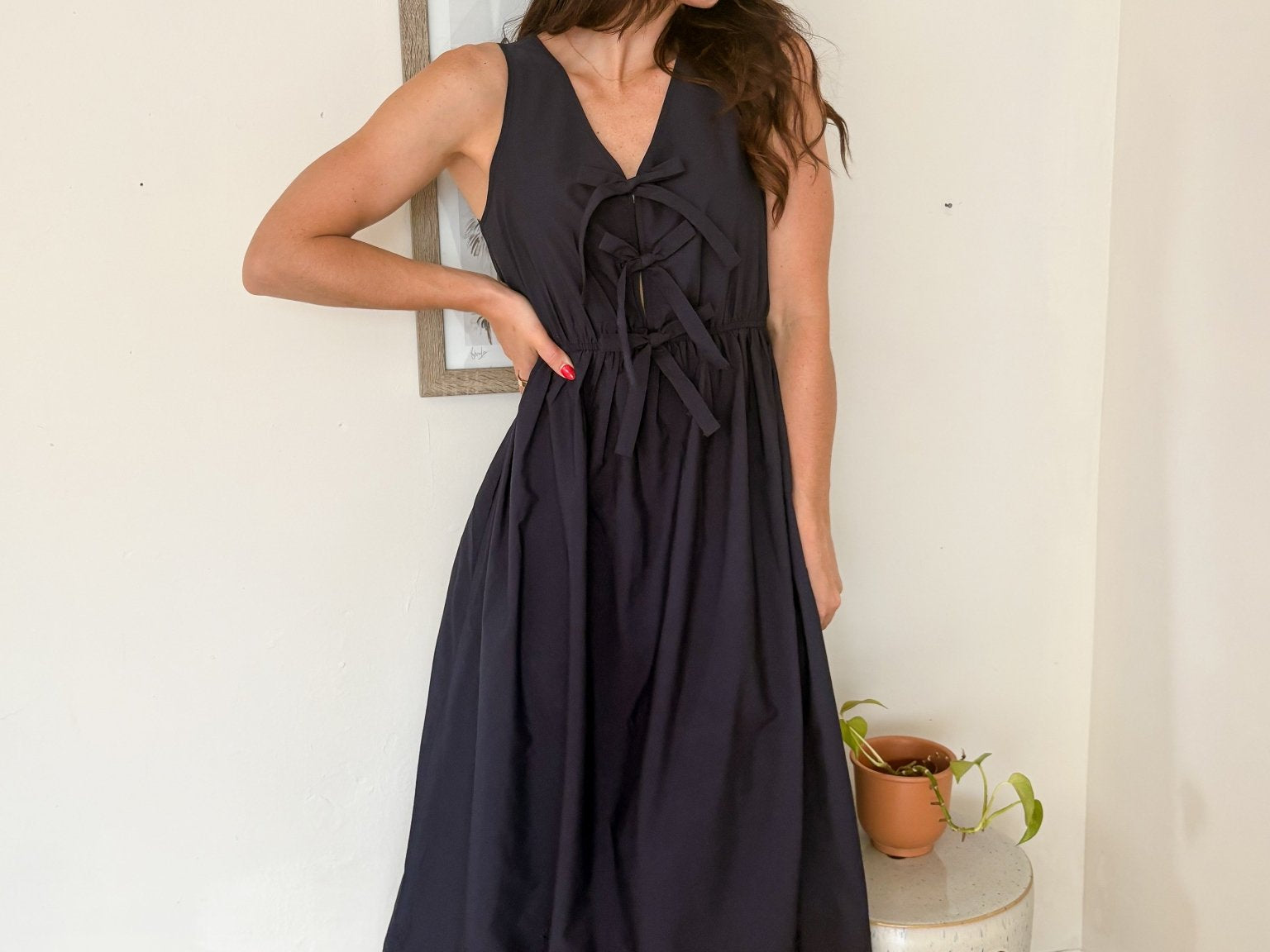 A European Summer Bow Tie Sleeveless Eyelet Hem Midi Dress in Navy - Love and Lee Apparel