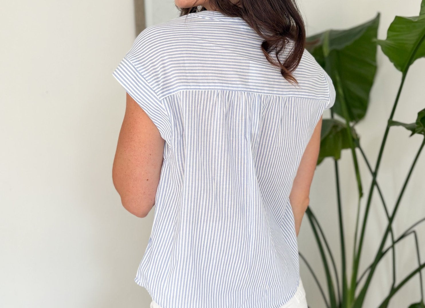 Hydrangea Bloom Short Sleeve Blouse - Love and Lee Apparel
